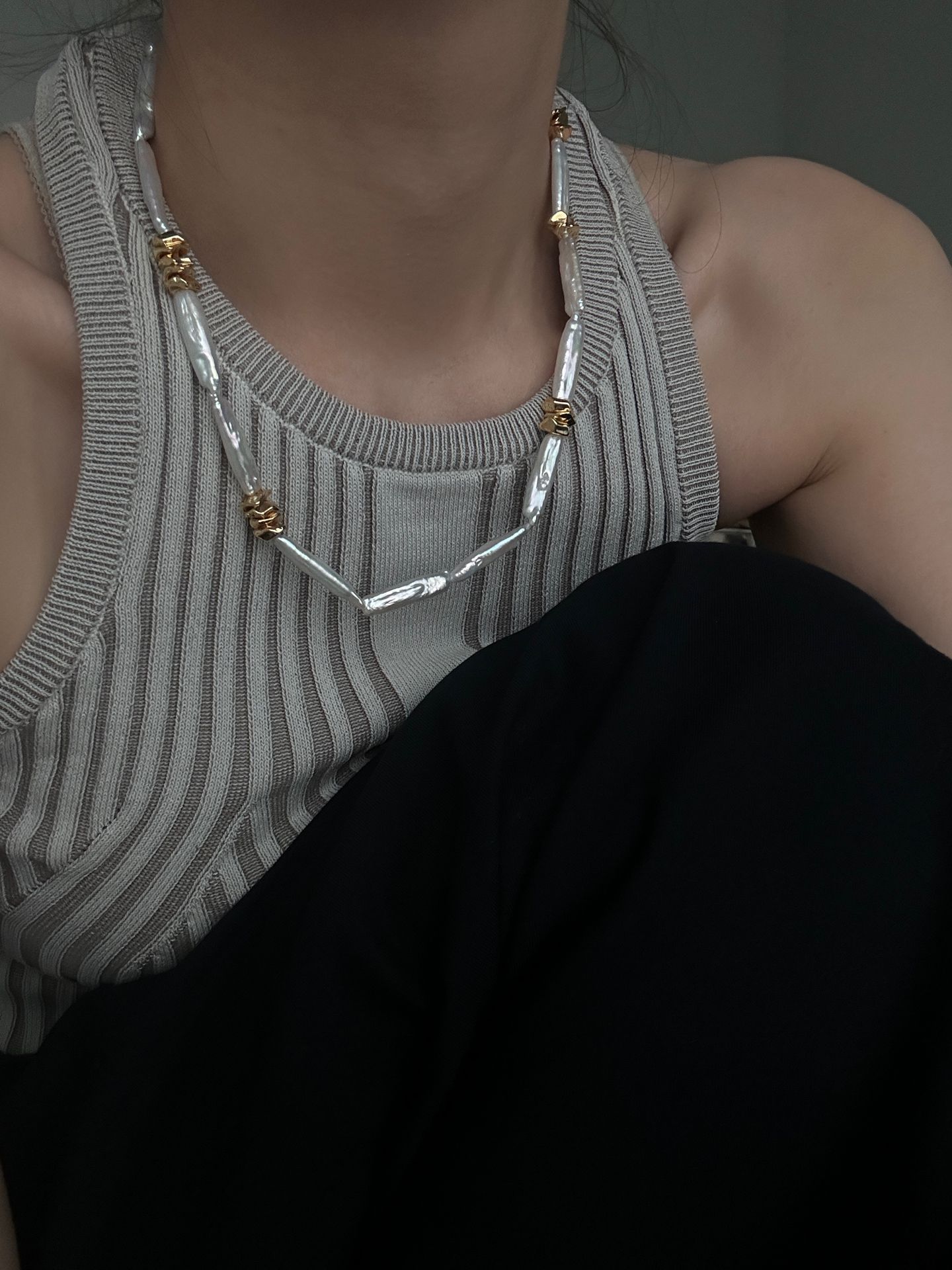 Metal Chain Baroque Pearl Necklace